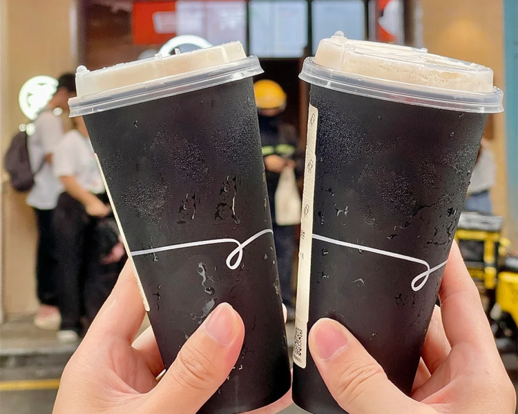 喜茶奶茶店加盟总费用需要多少钱，开一家喜茶店大约要多少钱2025